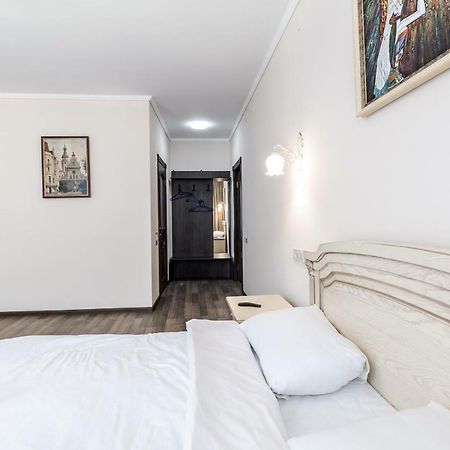 Opera House Apartment 3 Lemberg Exterior foto